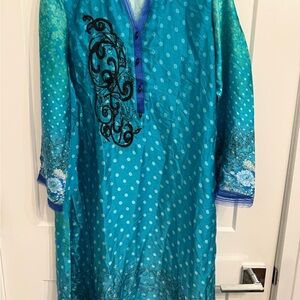 Pakistani Kurta with Embroidery